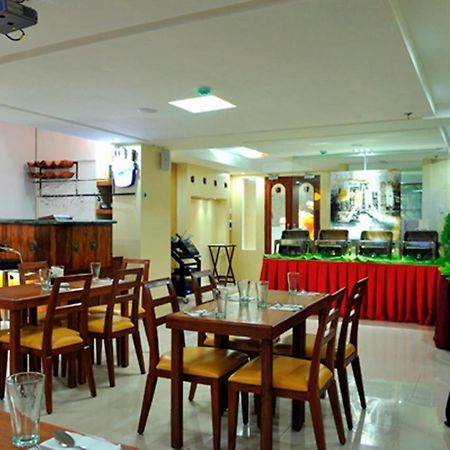 Wellcome Hotel Cebu Buitenkant foto