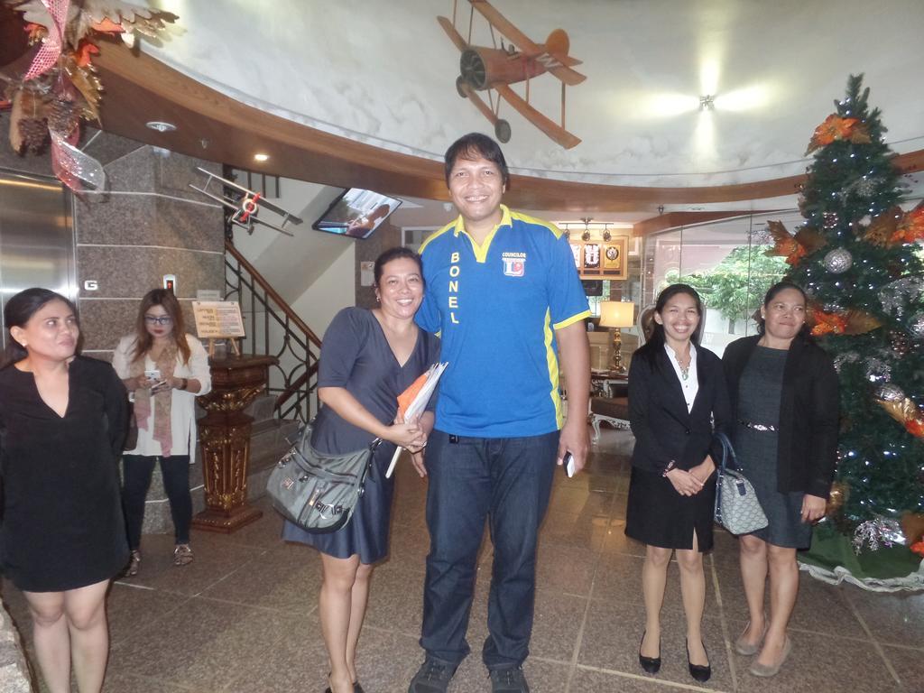 Wellcome Hotel Cebu Buitenkant foto